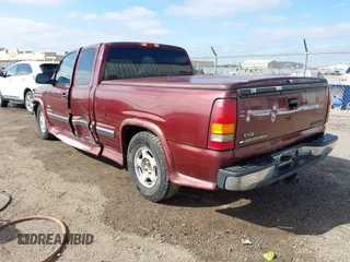 2001 Chevrolet Silverado 1500 LS with VIN 2GCEC19T311199096, listed as a IAAI auction lot 41919758 with 130,632 mi miles. Bid and sale history available at carsss.com. Image 3.