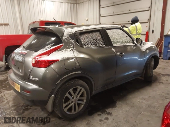 2011 Nissan Juke SL with VIN JN8AF5MVXBT024916, listed as a IAAI auction lot 41562770 with 175,256 mi miles. Bid and sale history available at carsss.com. Image 4.