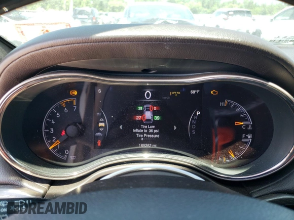 2014 Jeep Grand Cherokee Summit z VIN 1C4RJFJT7EC264385, wystawiony jako Copart lot #56983415 z przebiegiem 189 262 mil mil oraz Szkoda całkowita • Salvage title. Historia ofert i sprzedaży dostępna na DreamBid. Obrazek 9.