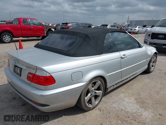 2006 BMW 3 Series 325Ci with VIN WBABW33416PX83768, listed as a IAAI auction lot 41753019 with 116,411 mi miles. Bid and sale history available at carsss.com. Image 4.