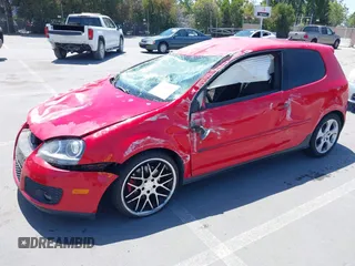 2008 Volkswagen GTI z VIN WVWFV71K18W263630, wystawiony jako IAAI lot #42378577 z przebiegiem 177 311 mil mil oraz . Historia ofert i sprzedaży dostępna na DreamBid. Obrazek 2.