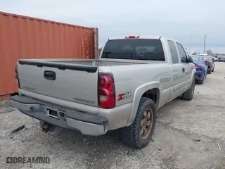 2004 Chevrolet Silverado 1500 Z71 with VIN 2GCEK19T241269498, listed as a IAAI auction lot 41636131 with 328,964 mi miles. Bid and sale history available at carsss.com. Image 4.