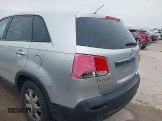 2012 Kia Sorento LX with VIN 5XYKT3A14CG272381, listed as a IAAI auction lot 42077775 with 165,538 mi miles. Bid and sale history available at carsss.com. Image 6.