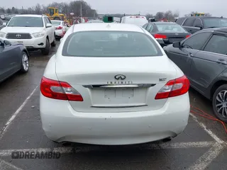 2013 Infiniti M with VIN JN1BY1AP2DM511813, listed as a IAAI auction lot 41577968 with 191,608 mi miles and . Bid and sale history available at DreamBid. Image 17.