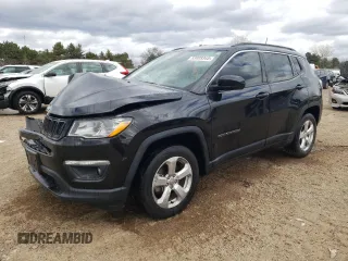 2017 Jeep Compass Latitude z VIN 3C4NJDBB0HT672096, wystawiony jako Copart lot #53089345 z przebiegiem 104 479 mil mil oraz Szkoda całkowita • Salvage title. Historia ofert i sprzedaży dostępna na DreamBid. Obrazek 1.