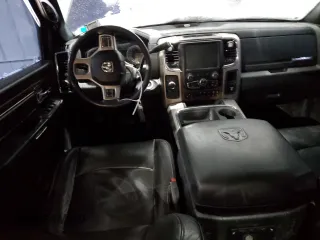 2017 Ram 2500 Laramie with VIN 3C6UR5FLXHG571712, listed as a Copart auction lot 43586025 with 197,337 mi miles and Salvage Title. Bid and sale history available at carsss.com. Image 8.