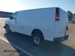 2019 Chevrolet Express Cargo Van with VIN 1GCWGAFP7K1321899, listed as a IAAI auction lot 41894965 with 258,424 mi miles. Bid and sale history available at carsss.com. Image 3.