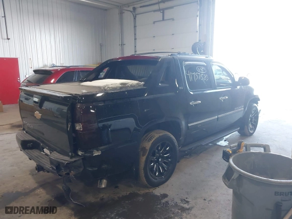 2011 Chevrolet Avalanche LTZ with VIN 3GNTKGE39BG192060, listed as a IAAI auction lot 41757583 with 90,335 mi miles. Bid and sale history available at carsss.com. Image 4.