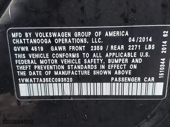 2014 Volkswagen Passat Wolfsburg Ed with VIN 1VWAT7A35EC093520, listed as a IAAI auction lot 41594539 with 139,779 mi miles. Bid and sale history available at carsss.com. Image 9.