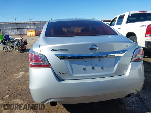 2015 Nissan Altima 2.5 S with VIN 1N4AL3AP6FC256813, listed as a IAAI auction lot 41417833 with 237,936 mi miles. Bid and sale history available at carsss.com. Image 17.