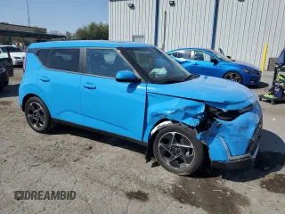 2024 Kia Soul EX with VIN KNDJ33AU8R7223227, listed as a Copart auction lot 70859804 with 6,739 mi miles and Salvage Title. Bid and sale history available at carsss.com. Image 4.