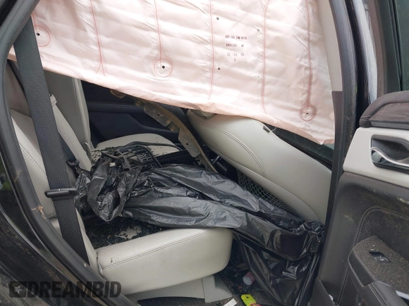 2016 Cadillac SRX Luxury Collection with VIN 3GYFNEE39GS570748, listed as a IAAI auction lot 42255564 with 130,980 mi miles and . Bid and sale history available at DreamBid. Image 8.