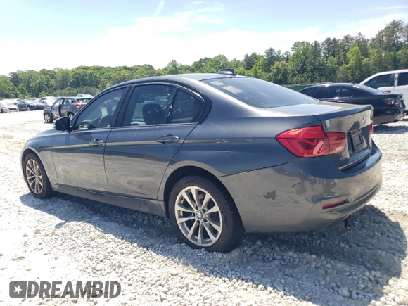 2016 BMW 3 Series 320i z VIN WBA8E1G50GNT35233, wystawiony jako Copart lot #55823885 z przebiegiem 223 210 mil mil oraz Czysty tytuł • Clean title. Historia ofert i sprzedaży dostępna na DreamBid. Obrazek 2.