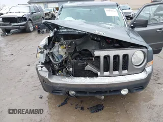 2013 Jeep Patriot Latitude with VIN 1C4NJPFB8DD218948, listed as a IAAI auction lot 41072937 with 126,140 mi miles and . Bid and sale history available at carsss.com. Image 6.