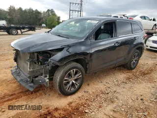2018 Toyota Highlander LE z VIN 5TDZZRFH9JS246607, wystawiony jako Copart lot #49987575 z przebiegiem 152 439 mil mil oraz Szkoda całkowita • Salvage title. Historia ofert i sprzedaży dostępna na DreamBid. Obrazek 1.
