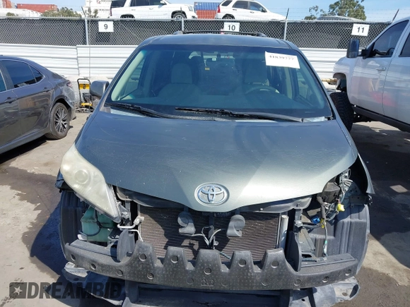 2013 Toyota Sienna LE AAS with VIN 5TDKK3DC8DS320002, listed as a IAAI auction lot 41839777 with 160,552 mi miles. Bid and sale history available at carsss.com. Image 13.