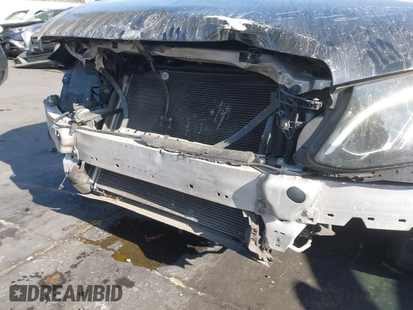 2018 Mercedes-Benz E 300 with VIN WDDZF4JB9JA481624, listed as a IAAI auction lot 41896382 with 96,246 mi miles and . Bid and sale history available at DreamBid. Image 6.