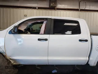 2013 Toyota Tundra z VIN 5TFDY5F10DX274318, wystawiony jako IAAI lot #41729475 z przebiegiem 253 873 mil mil oraz . Historia ofert i sprzedaży dostępna na DreamBid. Obrazek 15.