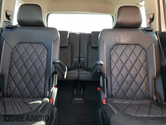 2024 Volkswagen Atlas SEL Premium R-Line with VIN 1V2FR2CA9RC520336, listed as a Copart auction lot 52252065 with 16,900 mi miles and Salvage title. Bid and sale history available at DreamBid. Image 10.