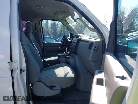 2013 Ford Econoline Passenger XL with VIN 1FBSS3BL5DDA58538, listed as a IAAI auction lot 41918651 with 141,471 mi miles and . Bid and sale history available at DreamBid. Image 5.
