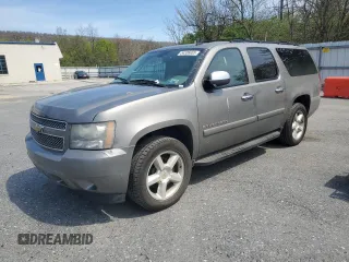 2008 Chevrolet Suburban 3LT z VIN 1GNFK163X8J196635, wystawiony jako Copart lot #54336655 z przebiegiem 248 036 mil mil oraz Szkoda całkowita • Salvage title. Historia ofert i sprzedaży dostępna na DreamBid. Obrazek 1.