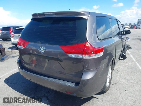 2011 Toyota Sienna with VIN 5TDZK3DC0BS078642, listed as a IAAI auction lot 41802147 with 263,309 mi miles. Bid and sale history available at carsss.com. Image 4.