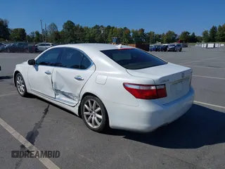 2008 Lexus LS 460 with VIN JTHBL46F485070620, listed as a IAAI auction lot 40529145 with 135,030 mi miles. Bid and sale history available at carsss.com. Image 3.