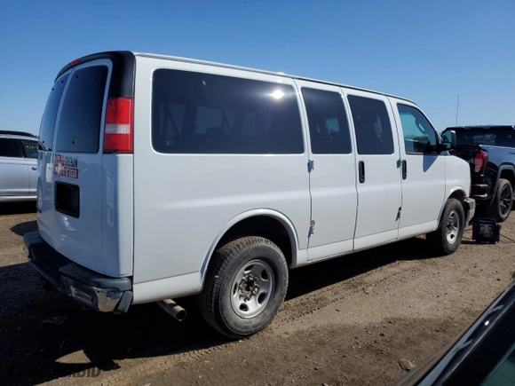 2018 Chevrolet Express Passenger LS with VIN 1GAWGEFG9J1342056, listed as a Copart auction lot 48399935 with 107,758 mi miles and Clean Title. Bid and sale history available at carsss.com. Image 3.
