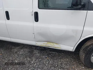 2016 Chevrolet Express Cargo Van with VIN 1GCWGAFF7G1151428, listed as a IAAI auction lot 41849380 with 124,553 mi miles. Bid and sale history available at carsss.com. Image 6.