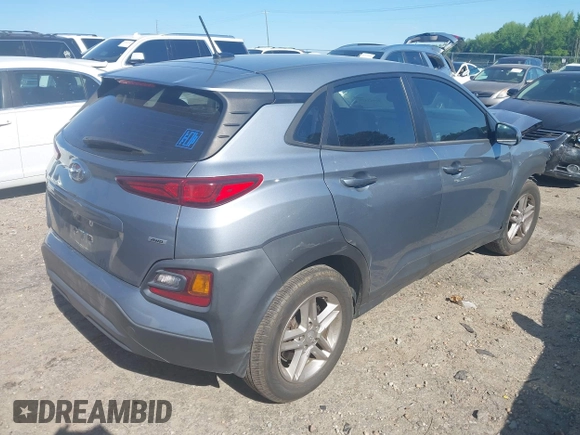 2021 Hyundai Kona SE z VIN KM8K1CAA3MU674975, wystawiony jako IAAI lot #42043579 z przebiegiem 52 240 mil mil oraz . Historia ofert i sprzedaży dostępna na DreamBid. Obrazek 4.