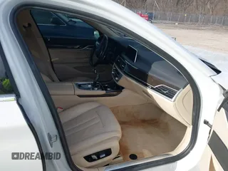 2018 BMW 7 Series 740i with VIN WBA7E2C50JG742505, listed as a IAAI auction lot 41238238 with 111,901 mi miles. Bid and sale history available at carsss.com. Image 5.