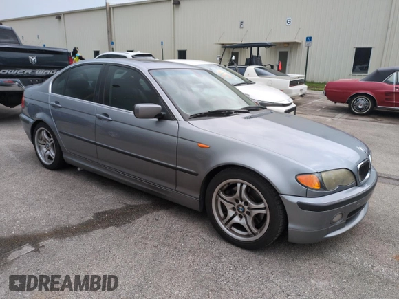 2005 BMW 3 Series 330i with VIN WBAEV53455KM42056, listed as a Copart auction lot 75910624 with 136,892 mi miles and Salvage Title. Bid and sale history available at carsss.com. Image 4.