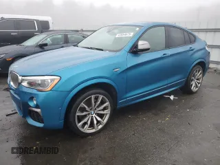 2018 BMW X4 M40i with VIN 5UXXW7C50J0W64652, listed as a Copart auction lot 43054675 with 105,921 mi miles and Salvage Title. Bid and sale history available at carsss.com. Image 1.