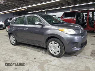 2012 Scion xD z VIN JTKKU4B43C1026426, wystawiony jako Copart lot #55339955 z przebiegiem 106 648 mil mil oraz Szkoda całkowita • Salvage title. Historia ofert i sprzedaży dostępna na DreamBid. Obrazek 4.
