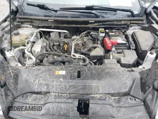 2022 Mitsubishi Outlander SE z VIN JA4J3UA86NZ013601, wystawiony jako IAAI lot #42009537 z przebiegiem 56 293 mil mil oraz . Historia ofert i sprzedaży dostępna na DreamBid. Obrazek 10.