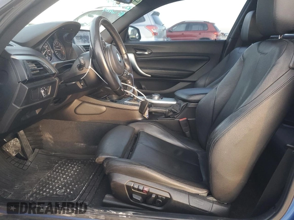 2015 BMW 2 Series M235i with VIN WBA1J7C59FV359017, listed as a Copart auction lot 82226554 with 87,881 mi miles and Salvage Title. Bid and sale history available at carsss.com. Image 7.