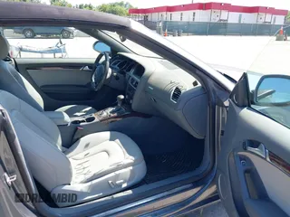 2014 Audi A5 Premium Plus z VIN WAULFAFH0EN003941, wystawiony jako IAAI lot #42406249 z przebiegiem 120 501 mil mil oraz . Historia ofert i sprzedaży dostępna na DreamBid. Obrazek 5.