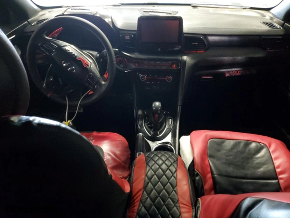 2019 Hyundai Veloster Turbo with VIN KMHTH6AB2KU010531, listed as a Copart auction lot 68113624 with 58,093 mi miles and Clean Title. Bid and sale history available at carsss.com. Image 8.