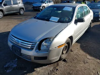 2008 Ford Fusion S with VIN 3FAHP06ZX8R181470, listed as a IAAI auction lot 41573211 with 249,337 mi miles. Bid and sale history available at carsss.com. Image 6.
