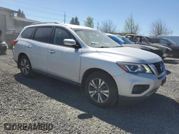 2020 Nissan Pathfinder S z VIN 5N1DR2AN0LC637868, wystawiony jako Copart lot #52652525 z przebiegiem 134 045 mil mil oraz Czysty tytuł • Clean title. Historia ofert i sprzedaży dostępna na DreamBid. Obrazek 4.