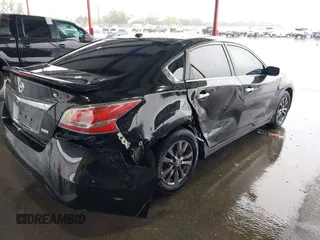 2015 Nissan Altima 2.5 SL with VIN 1N4AL3AP7FN900680, listed as a IAAI auction lot 41905897 with 158,200 mi miles. Bid and sale history available at carsss.com. Image 4.