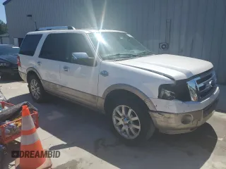 2014 Ford Expedition XLT with VIN 1FMJU1H5XEEF61472, listed as a Copart auction lot 57844415 with 182,792 mi miles and Salvage title. Bid and sale history available at DreamBid. Image 4.