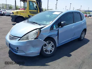 2010 Honda Fit z VIN JHMGE8H23AC026868, wystawiony jako IAAI lot #42121067 z przebiegiem 207 378 mil mil oraz . Historia ofert i sprzedaży dostępna na DreamBid. Obrazek 6.