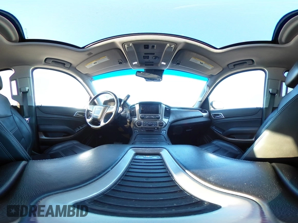 2019 GMC Yukon XL Denali with VIN 1GKS2HKJ2KR226275, listed as a IAAI auction lot 41552828 with 82,069 mi miles. Bid and sale history available at carsss.com. Image 19.