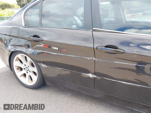 2007 BMW 3 Series 335i with VIN WBAVB73517PA88476, listed as a IAAI auction lot 42300906 with 133,341 mi miles and . Bid and sale history available at DreamBid. Image 6.