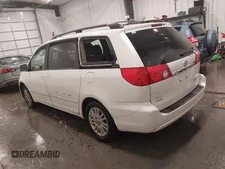 2009 Toyota Sienna XLE с VIN 5TDZK22C99S241277, выставлен на аукционе IAAI как лот 42300156 с пробегом 175 408 миль миль и . История ставок и продаж доступна на DreamBid. Изображение 3.