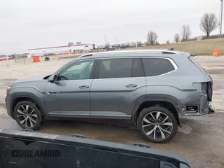 2024 Volkswagen Atlas SEL Premium R-Line z VIN 1V2FR2CA0RC523772, wystawiony jako IAAI lot #41544482 z przebiegiem 7 703 mil mil oraz . Historia ofert i sprzedaży dostępna na DreamBid. Obrazek 15.