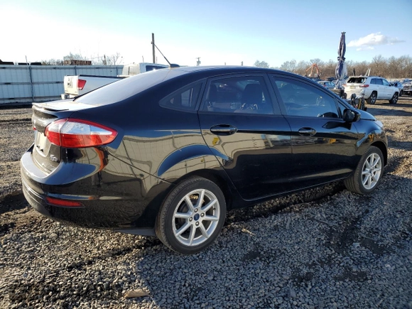 2019 Ford Fiesta SE z VIN 3FADP4BJXKM135891, wystawiony jako Copart lot #47369075 z przebiegiem 127 721 mil mil oraz Szkoda całkowita • Salvage title. Historia ofert i sprzedaży dostępna na DreamBid. Obrazek 3.