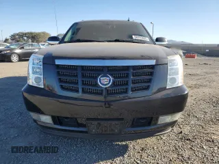 2013 Cadillac Escalade EXT Luxury with VIN 3GYT4MEF2DG179689, listed as a Copart auction lot 88355685 with 170,372 mi miles and Salvage Title. Bid and sale history available at carsss.com. Image 5.