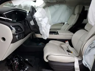 2021 Lincoln Navigator Black Label z VIN 5LMJJ3TT1MEL03959, wystawiony jako Copart lot #43876275 z przebiegiem Nie podano mil oraz Szkoda całkowita • Salvage title. Historia ofert i sprzedaży dostępna na DreamBid. Obrazek 7.